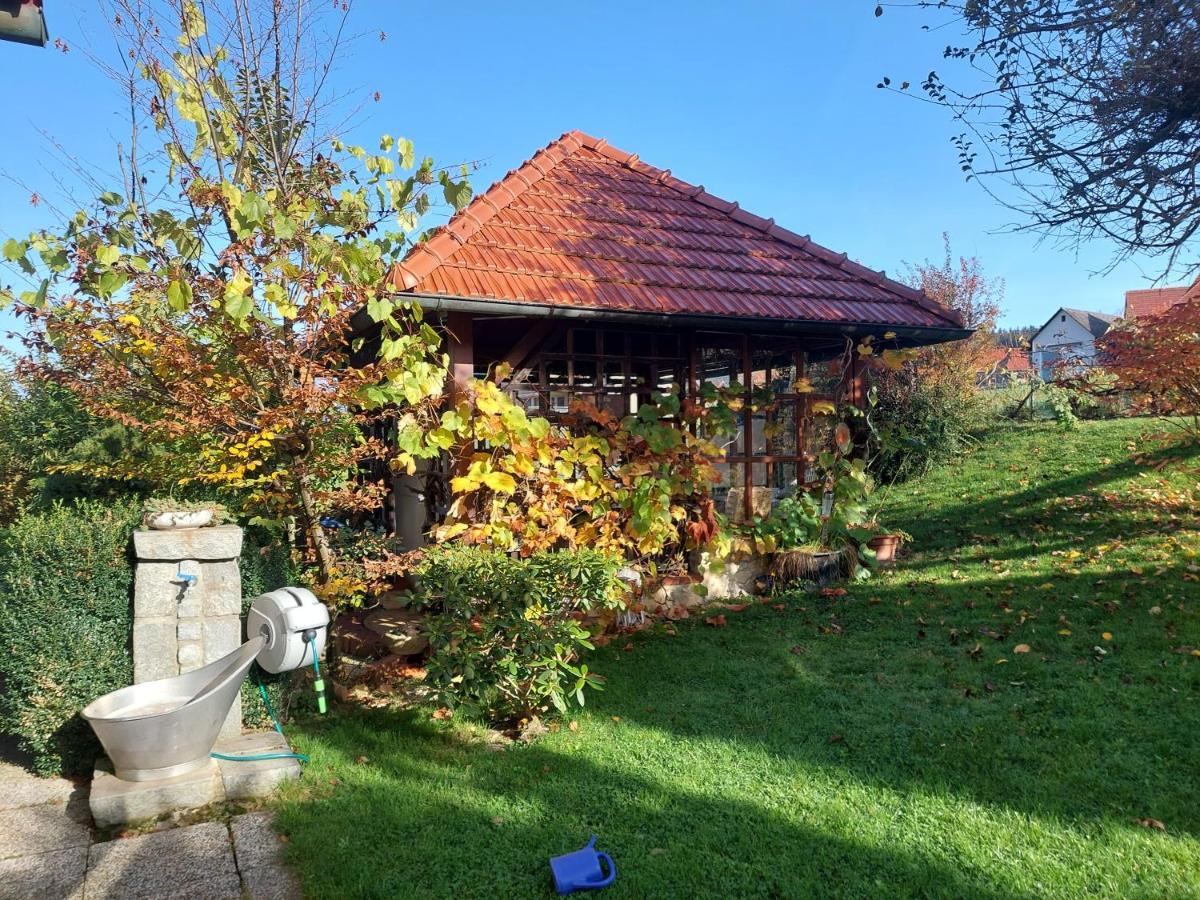 Anna'S Home - Ferienwohnungen Ratsch an der Weinstrasse Exterior photo